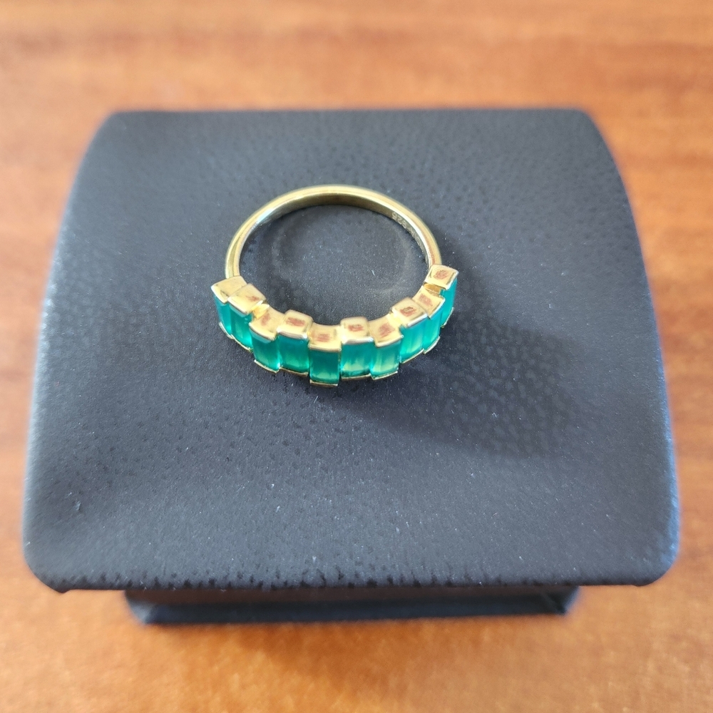 Elegant Gold and Green Onyx Ring Size 7 - Picture 5 of 8